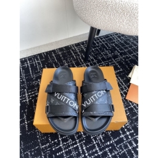 Louis Vuitton Slippers